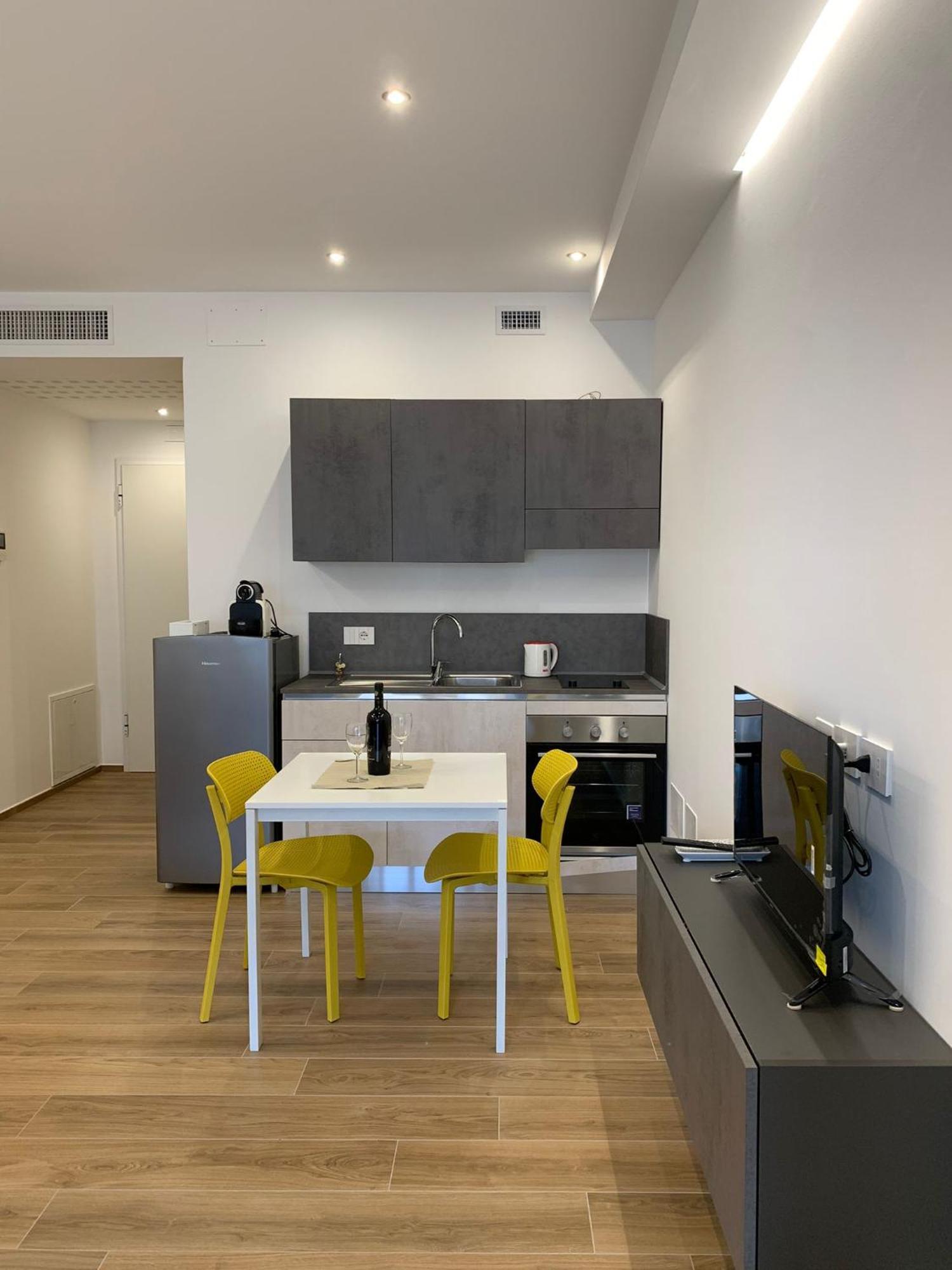 Domus13-With Private Parking Bari Exterior foto